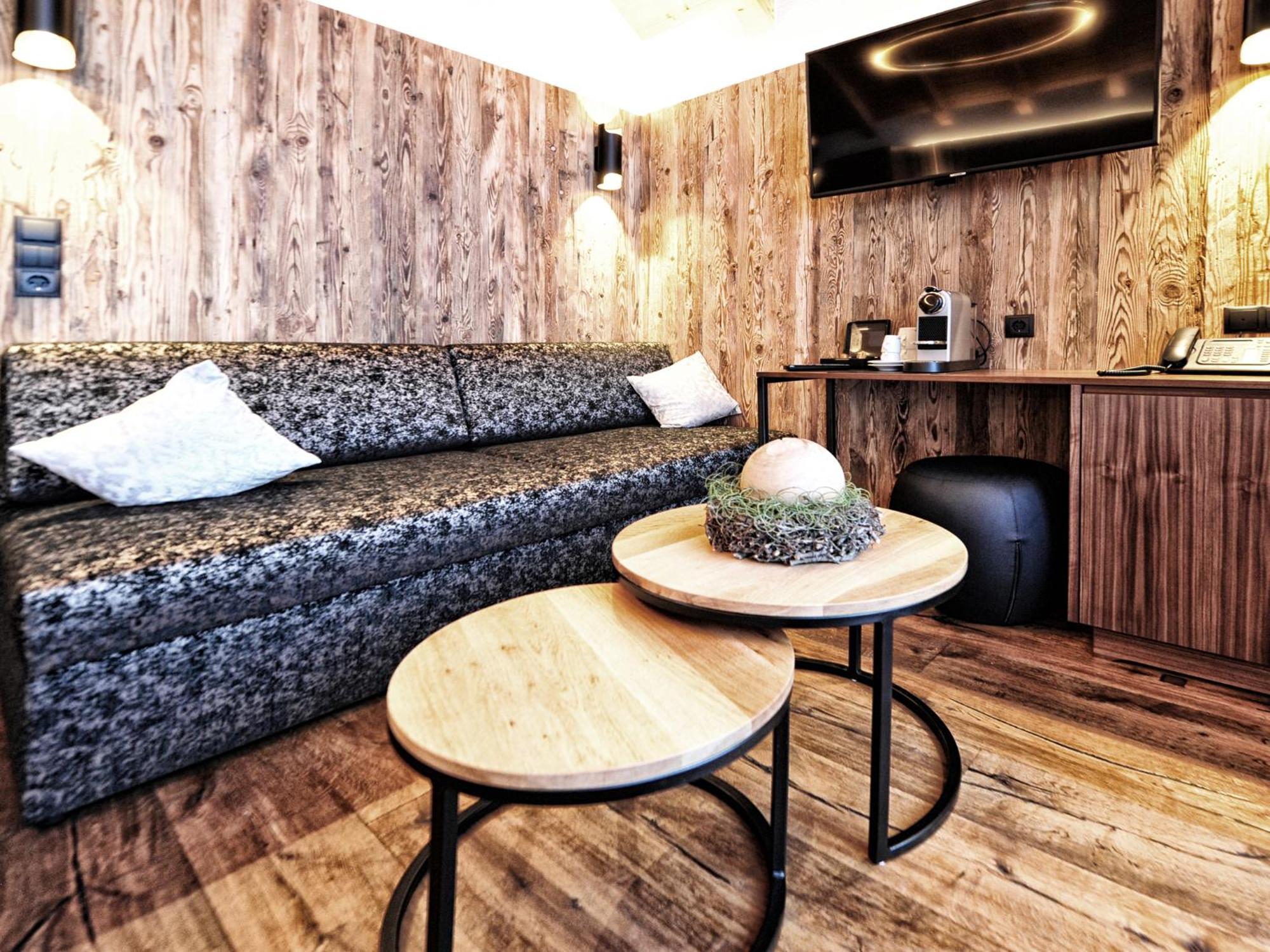 Salnerhof Superior Lifestyle Resort Ischgl Oda fotoğraf